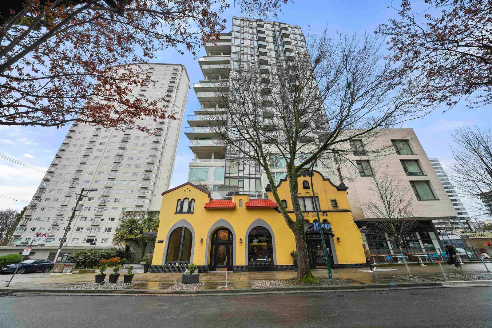Listing Image 15