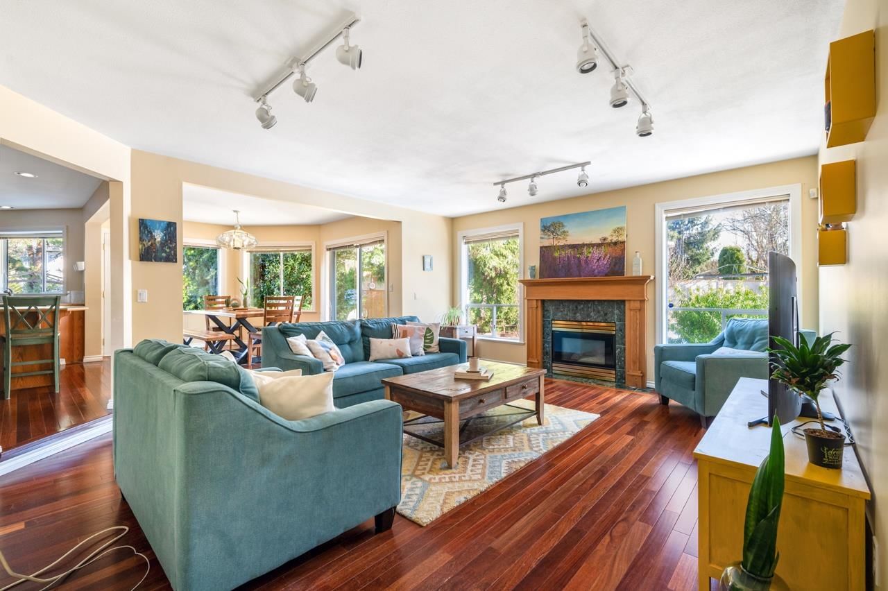 Listing Image 14