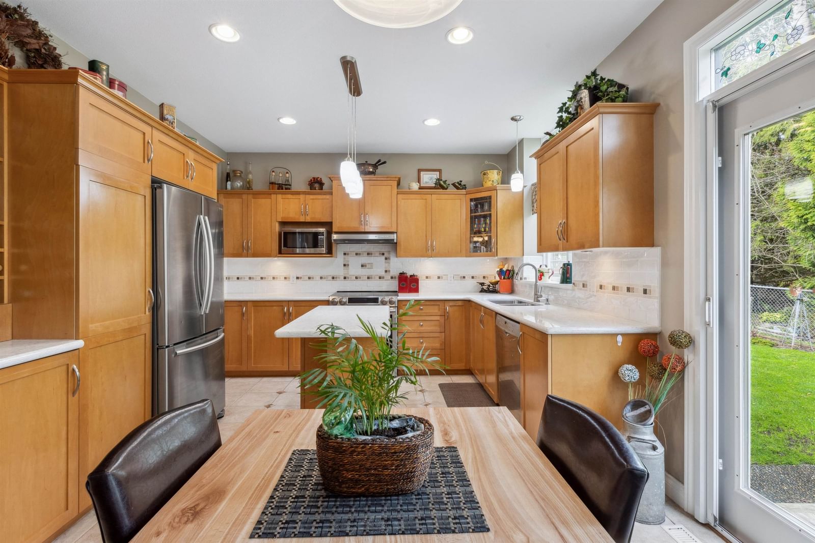 Listing Image 12