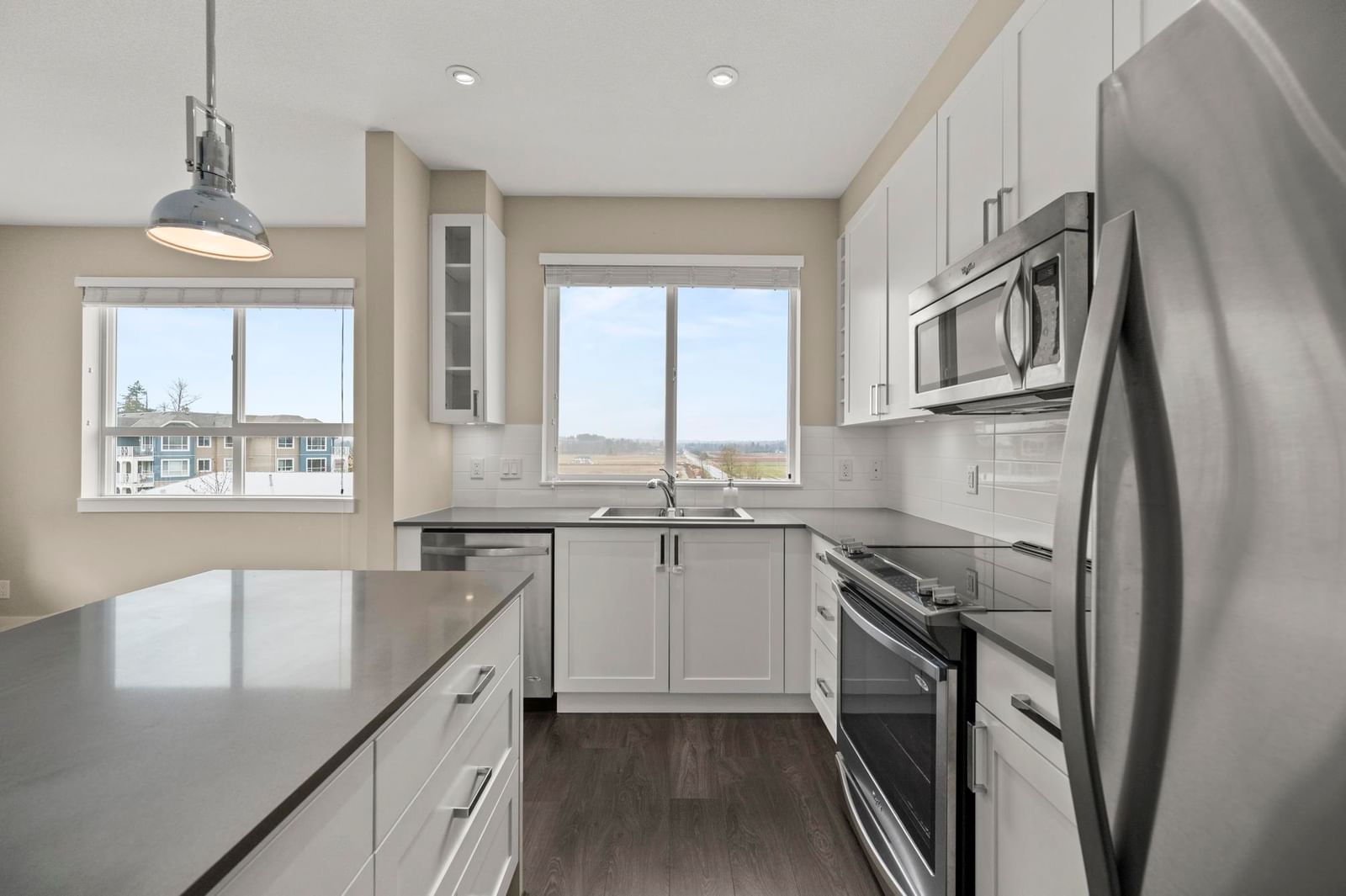 Listing Image 15