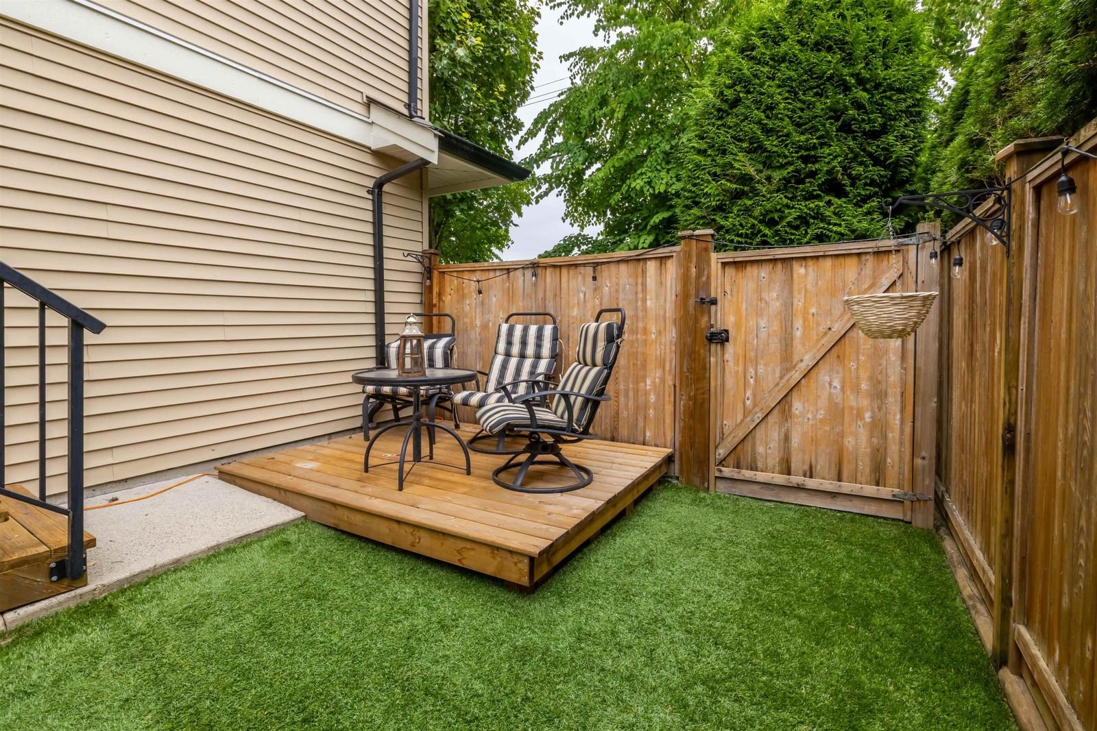 Listing Image 19