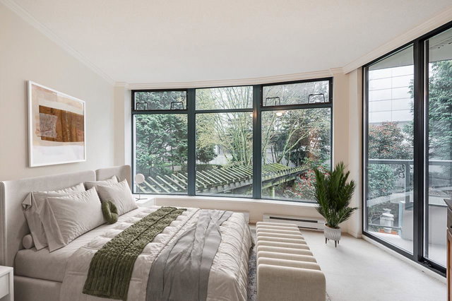 205 - 4505 Hazel Street