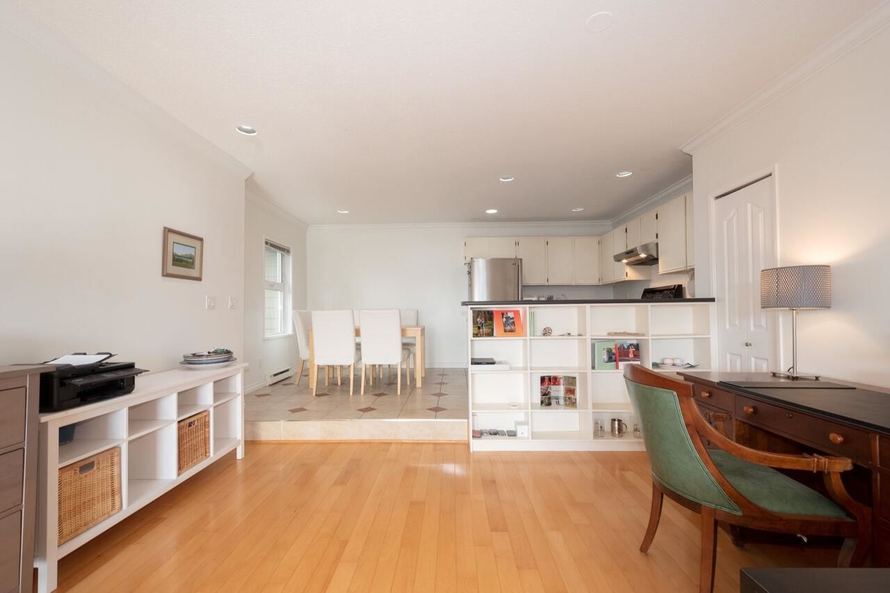 Listing Image 14