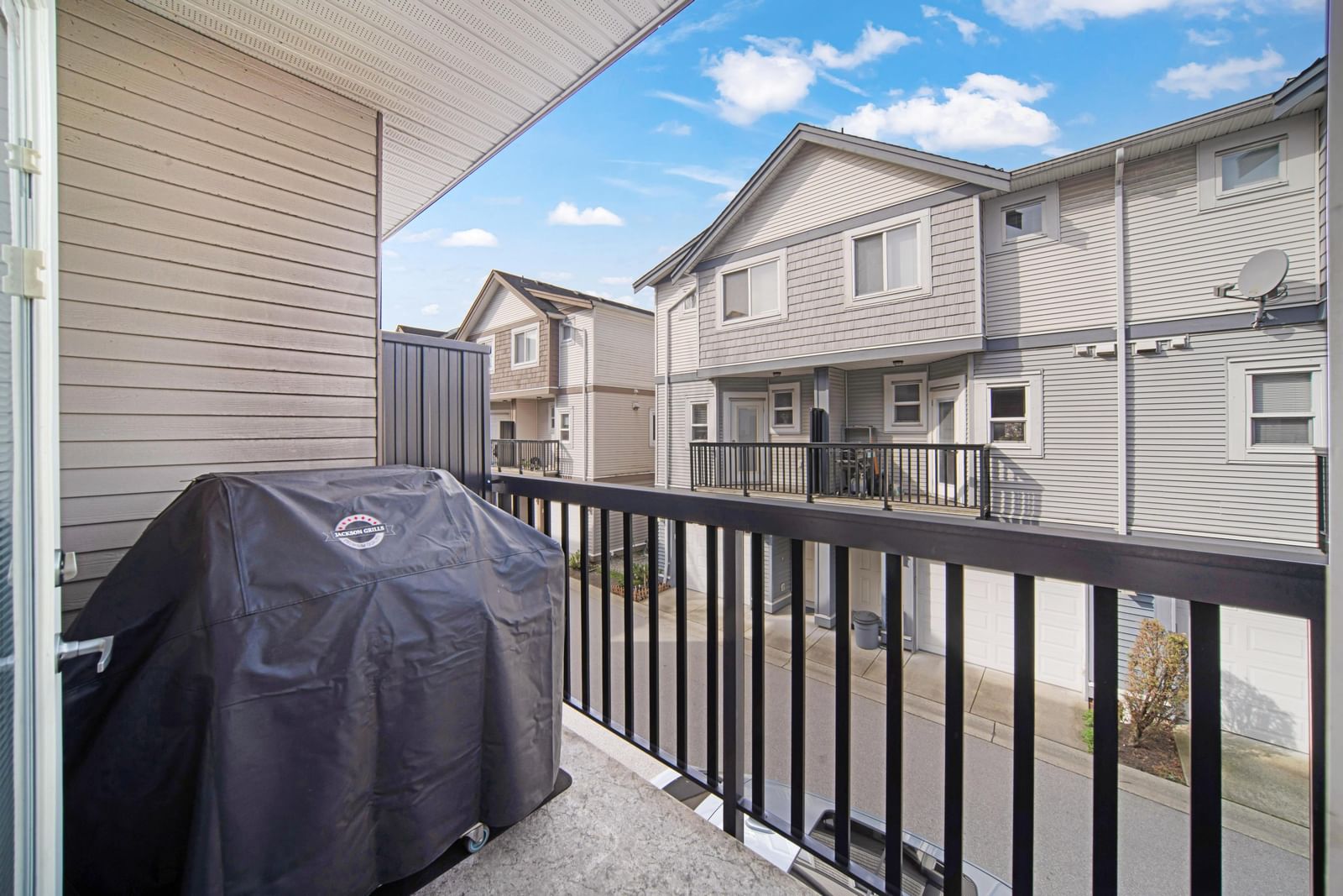 Listing Image 17