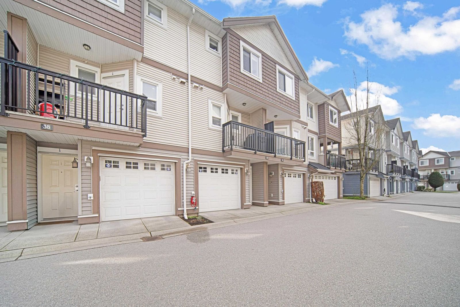 Listing Image 20