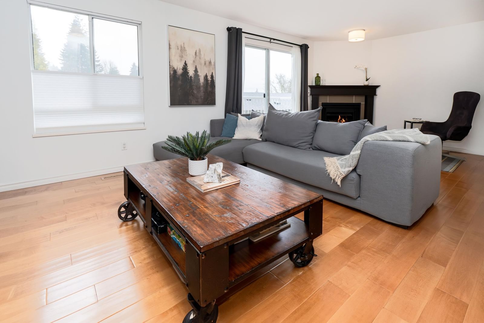 Listing Image 9