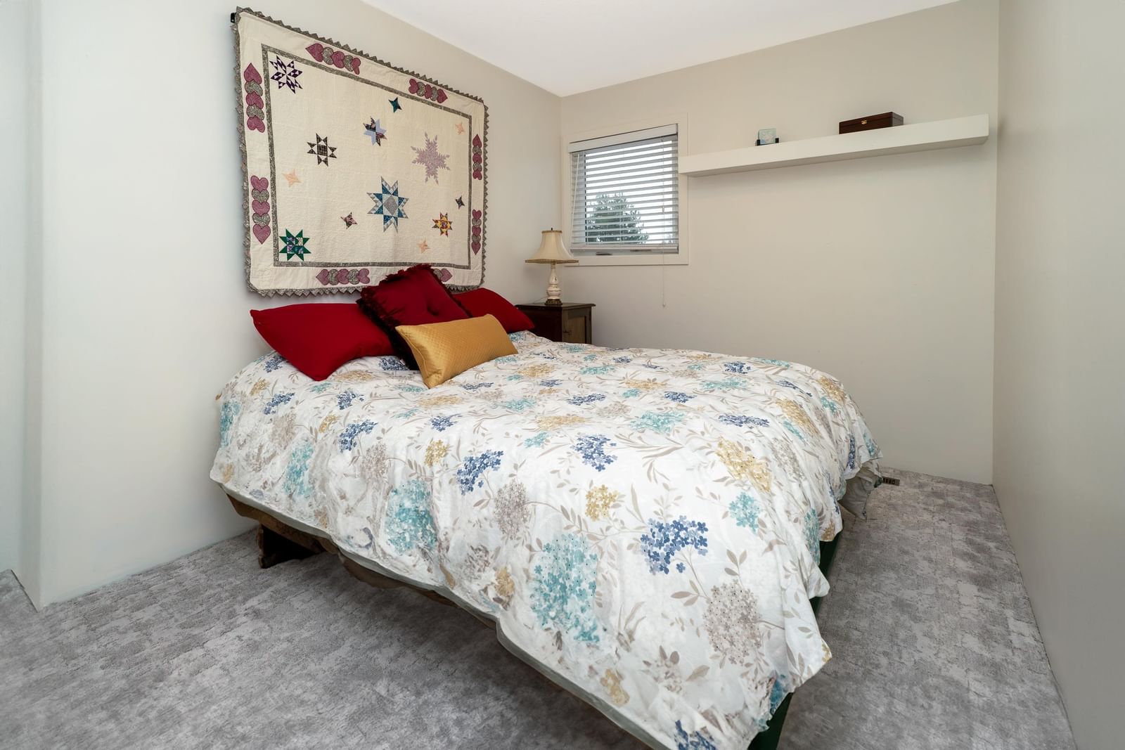 Listing Image 19