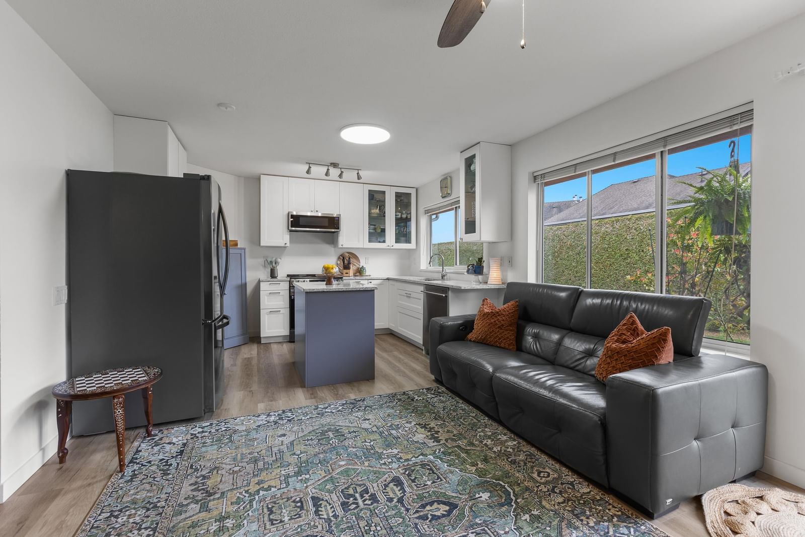 Listing Image 19