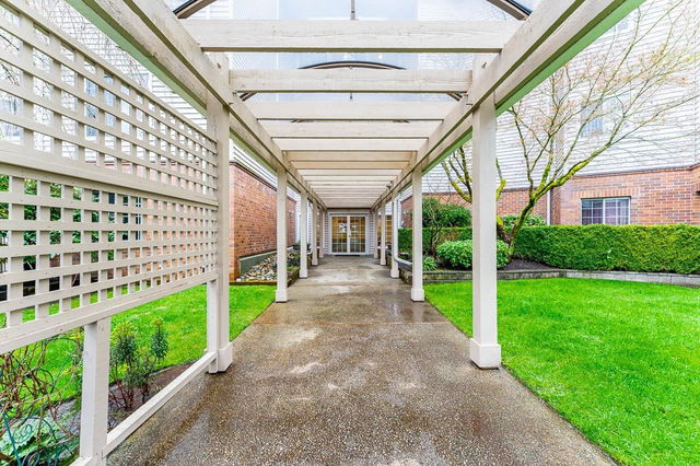 201 - 2963 Burlington Drive