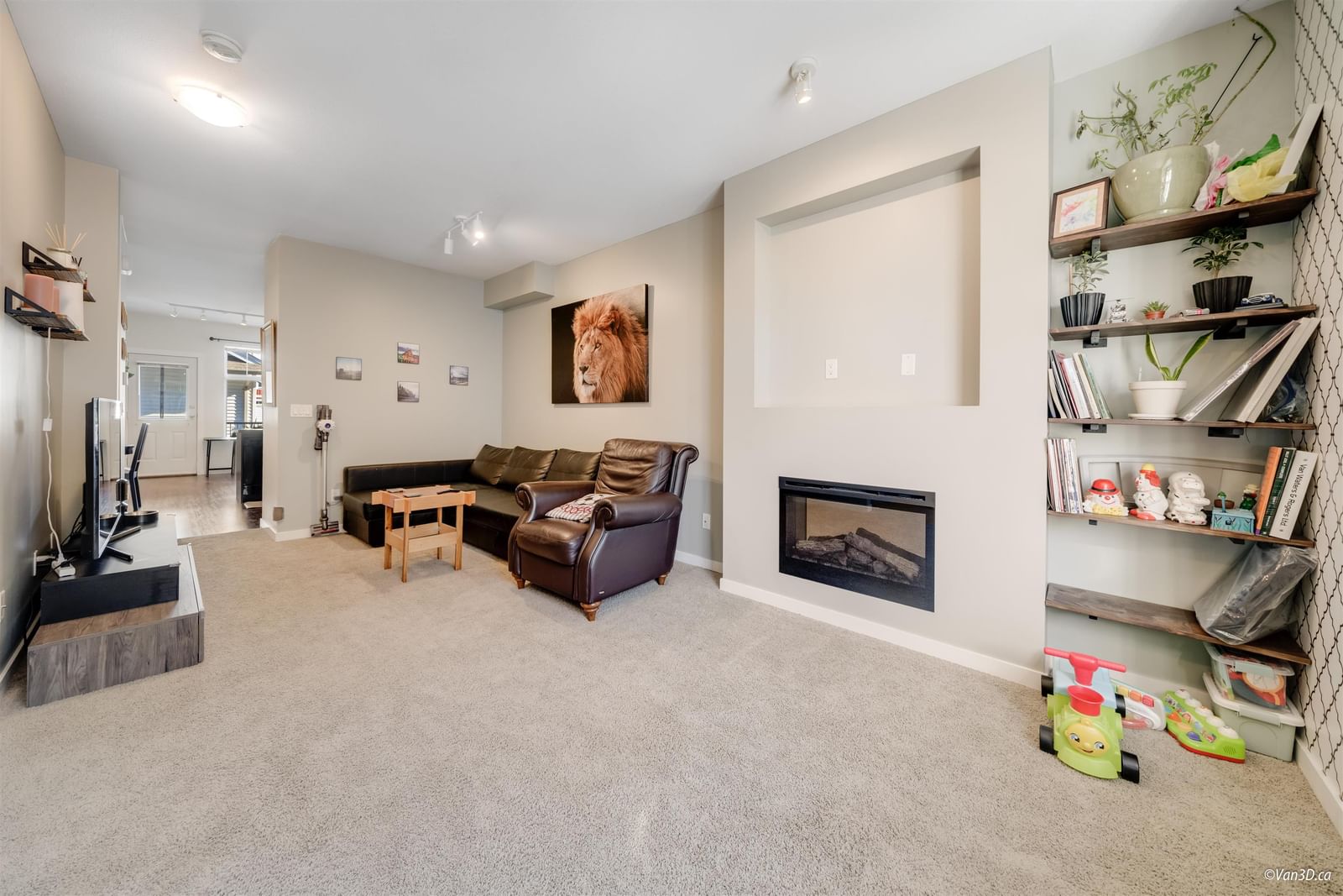 Listing Image 3