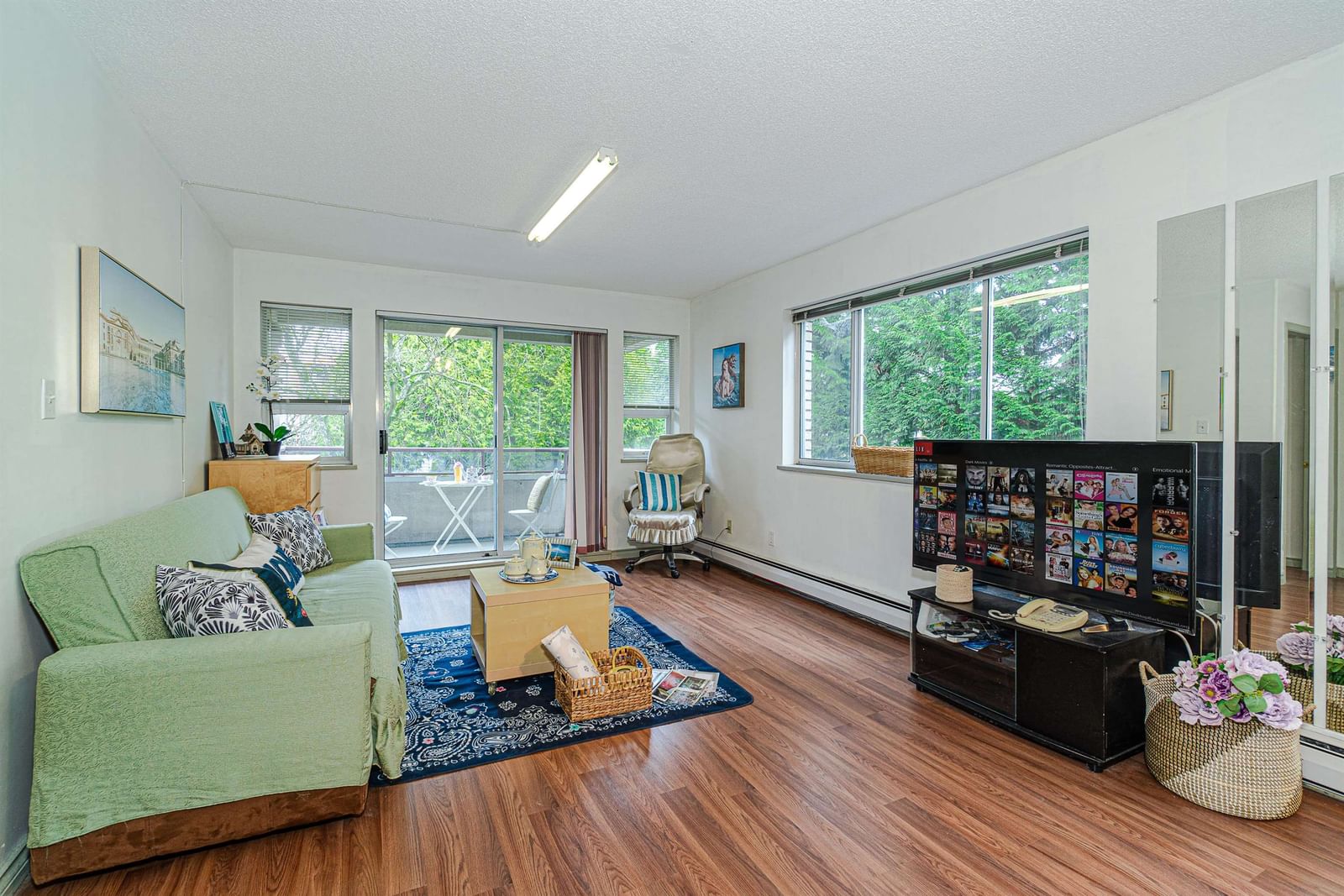 Listing Image 6