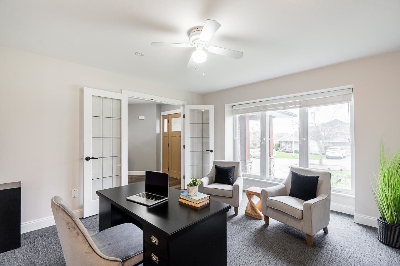 Listing Image 11