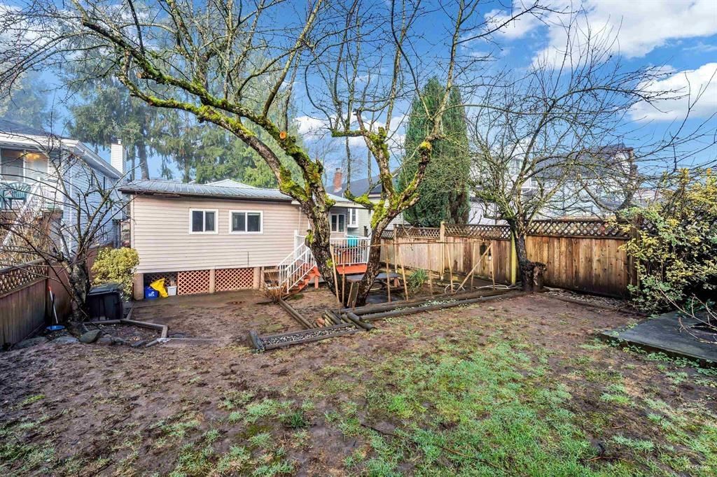 Listing Image 16