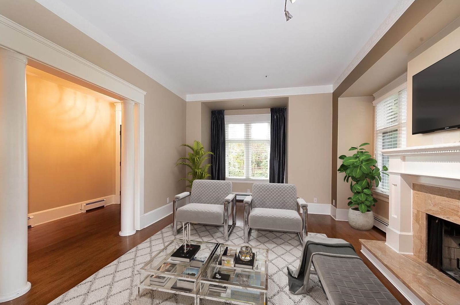 Listing Image 9