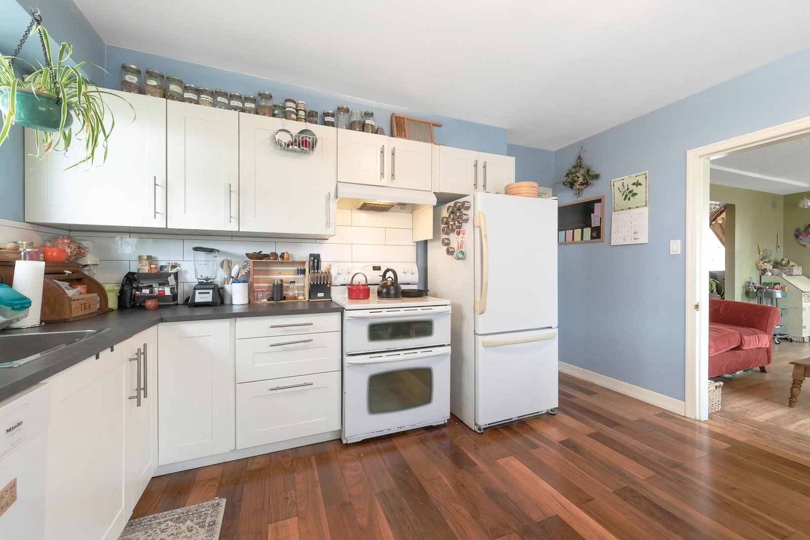 Listing Image 19