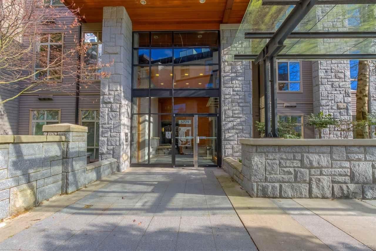 Listing Image 4