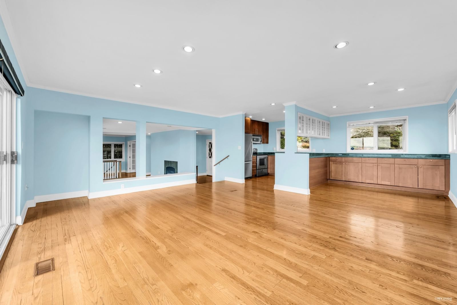 Listing Image 14