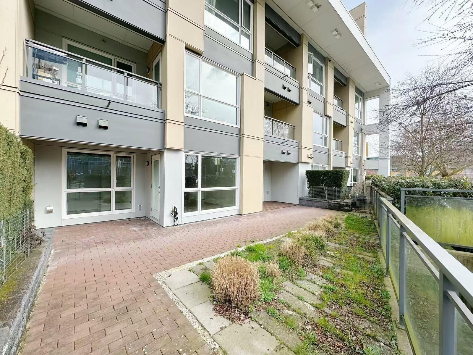 Listing Image 10