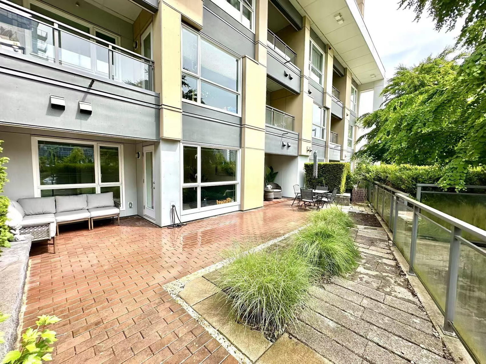 Listing Image 11