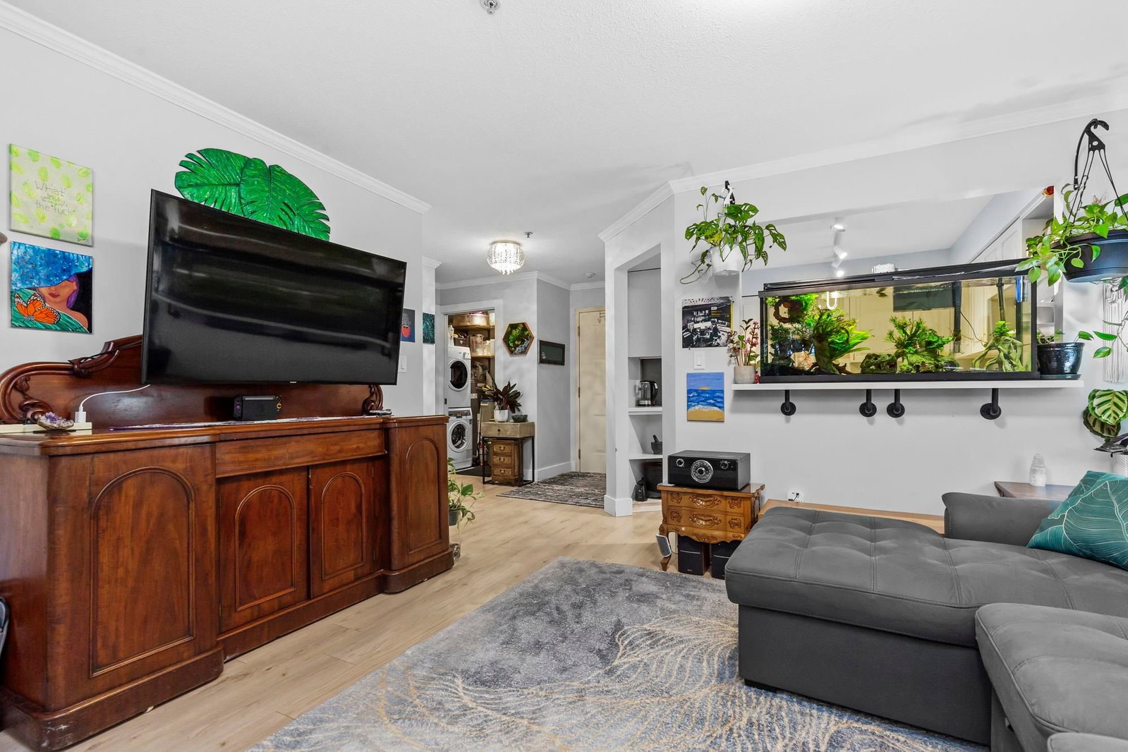 Listing Image 19