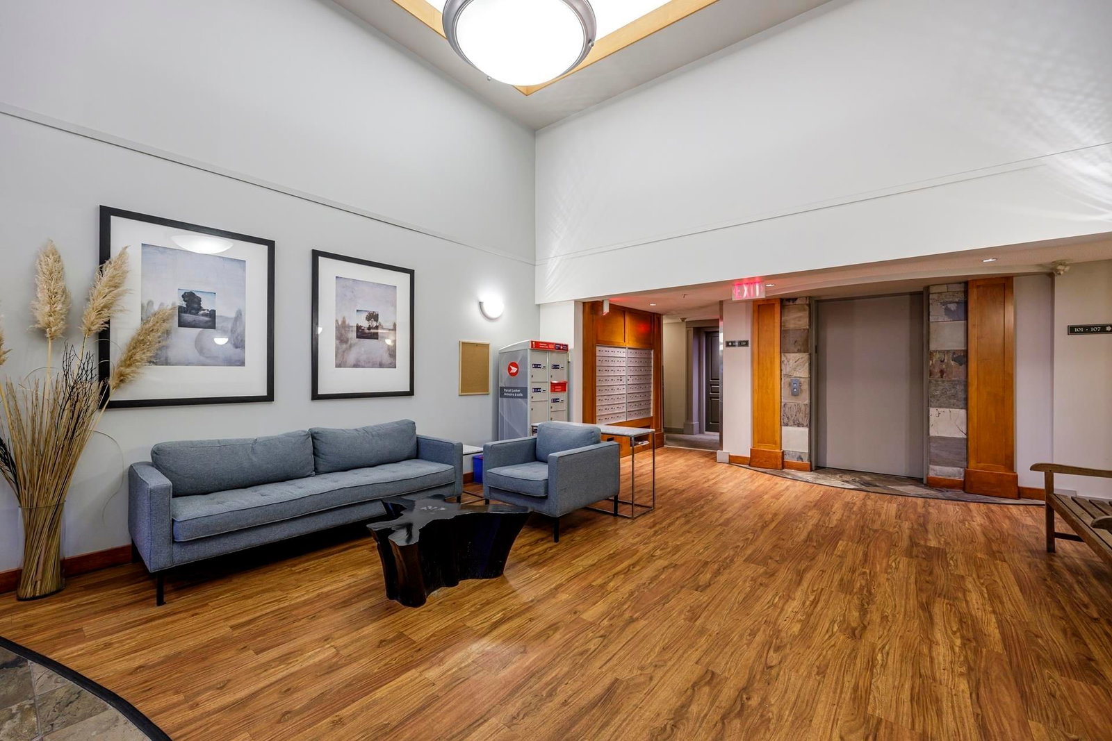 Listing Image 5