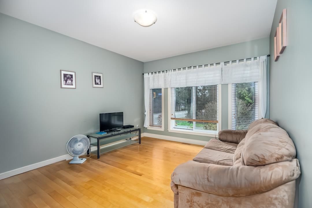 Listing Image 18