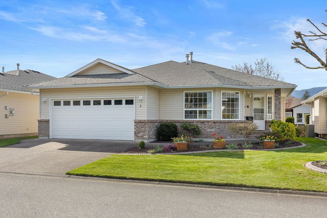8 - 7292 Elm Road