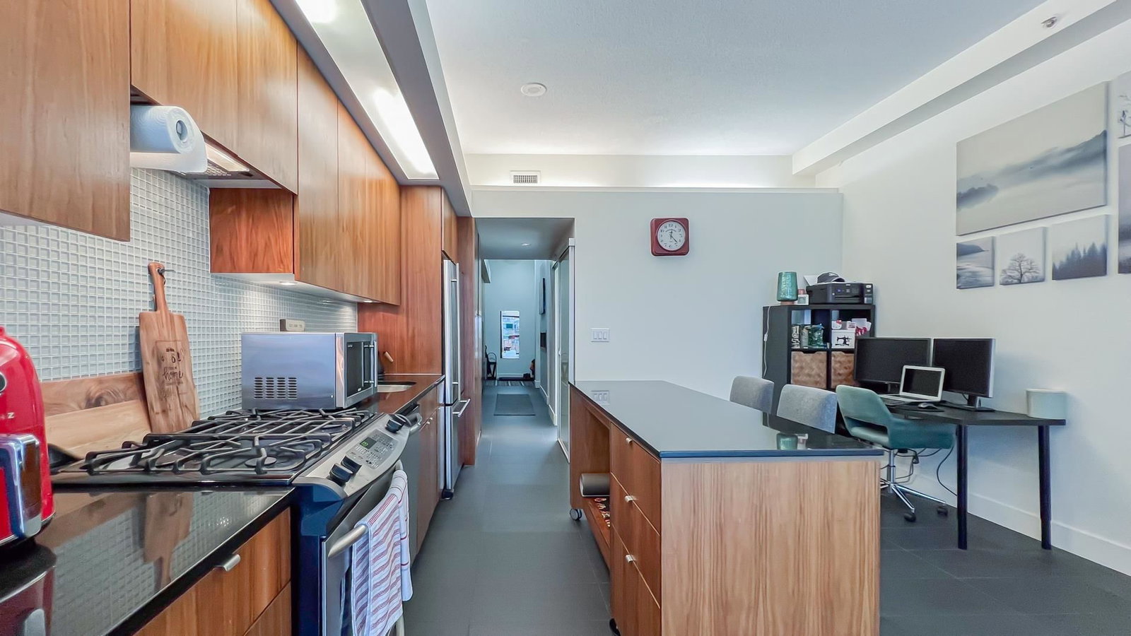 Listing Image 8