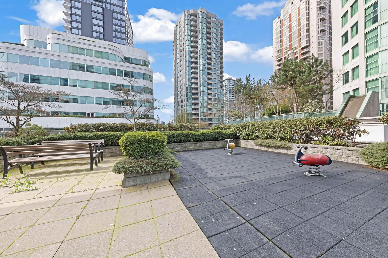 Listing Image 19