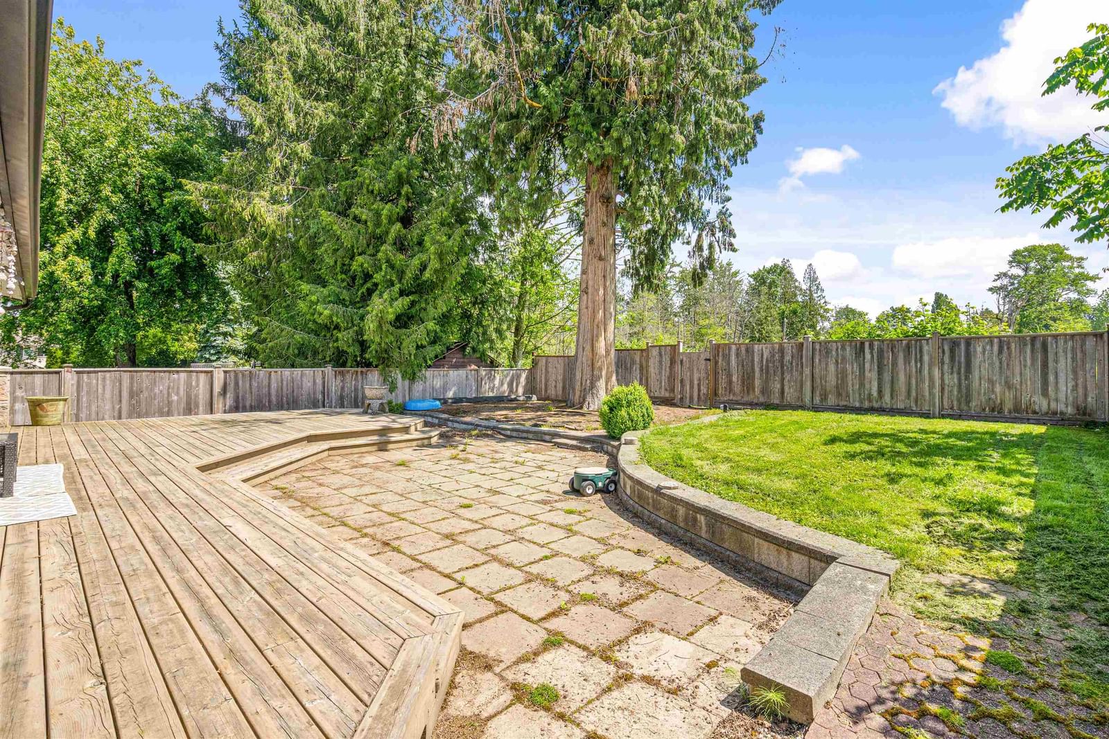 Listing Image 16