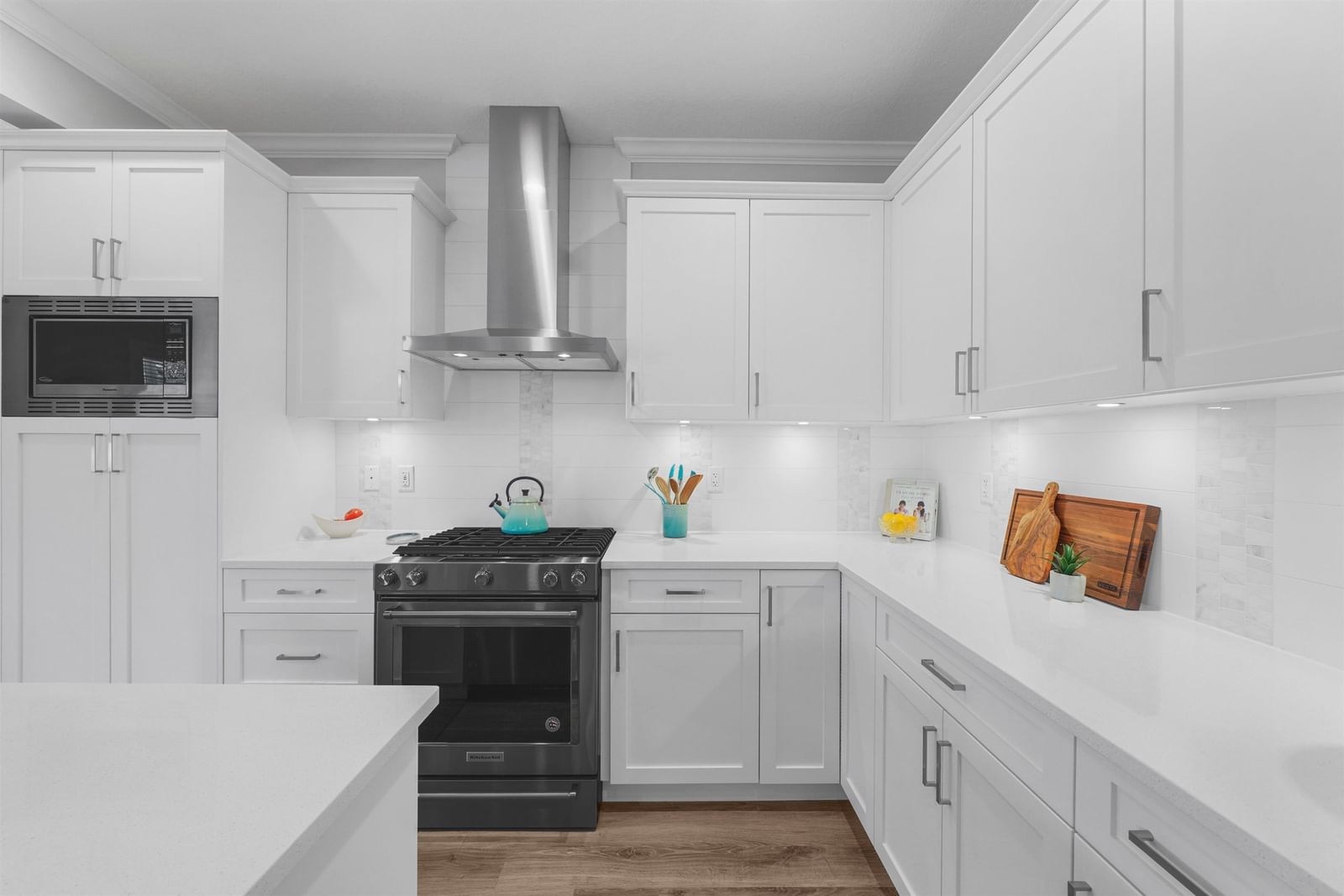 Listing Image 11