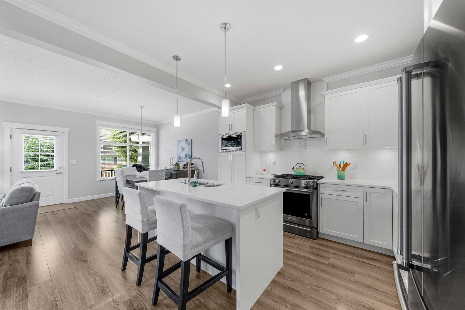 Listing Image 9