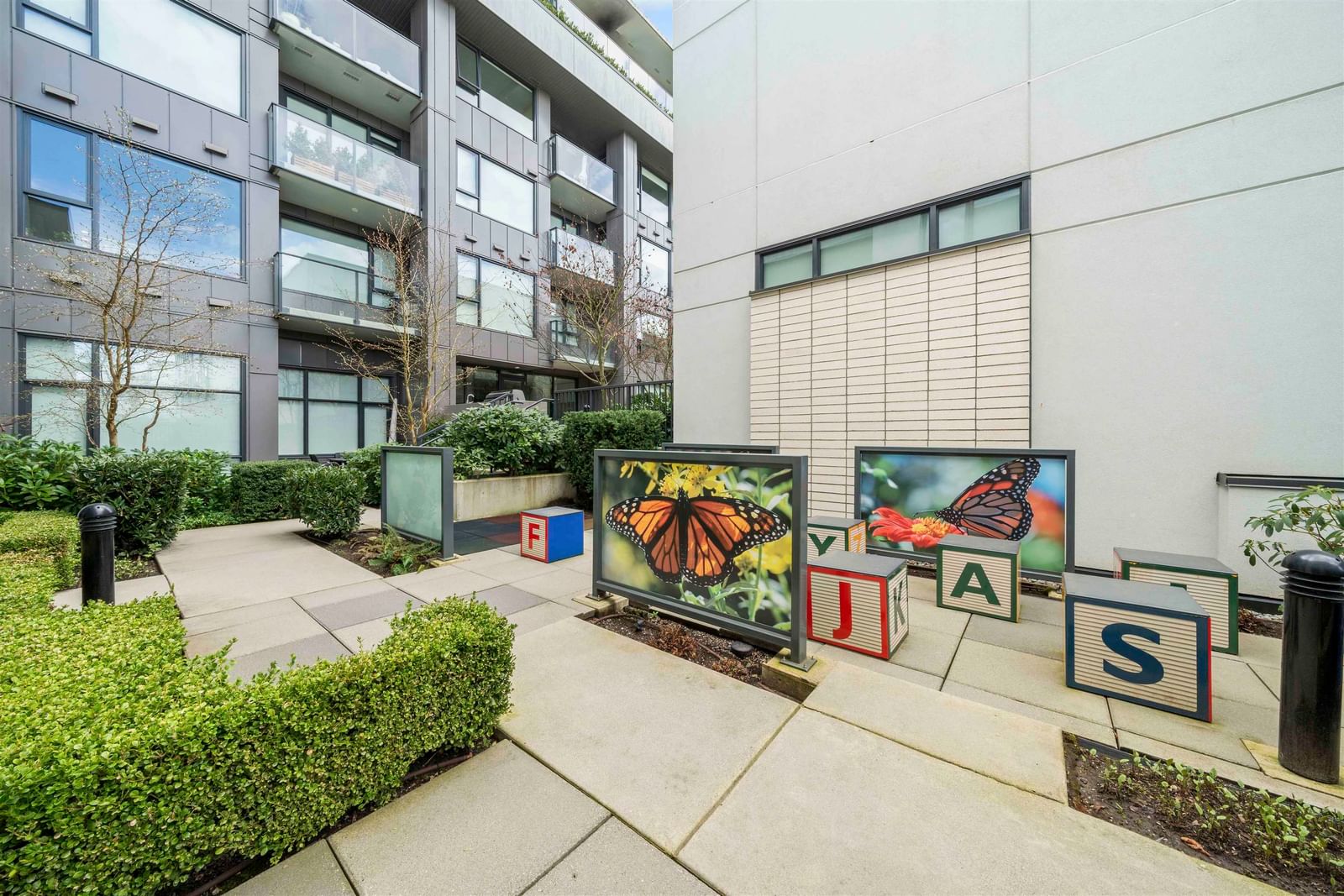 Listing Image 13