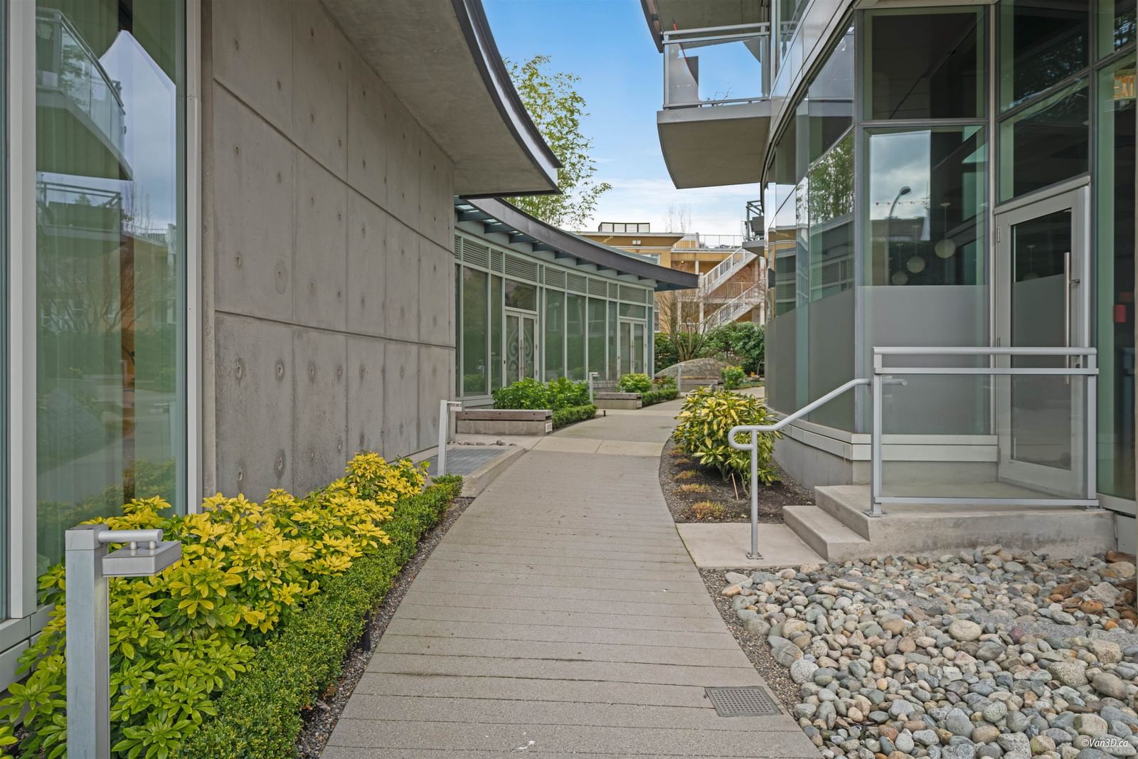 Listing Image 25