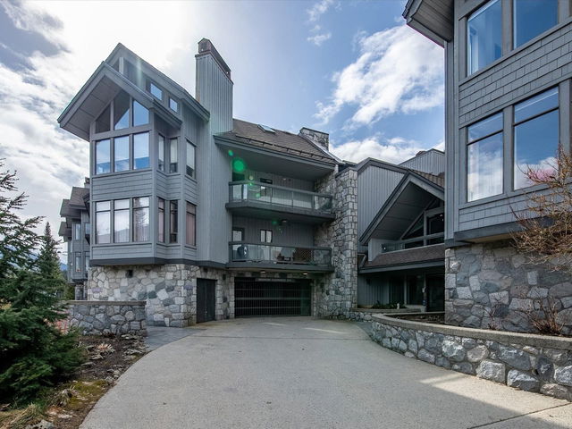 207 - 3212 Blueberry Drive