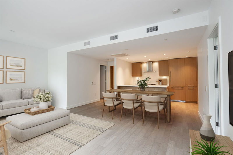 1055 Ridgewood Drive #106, North Vancouver, British Columbia