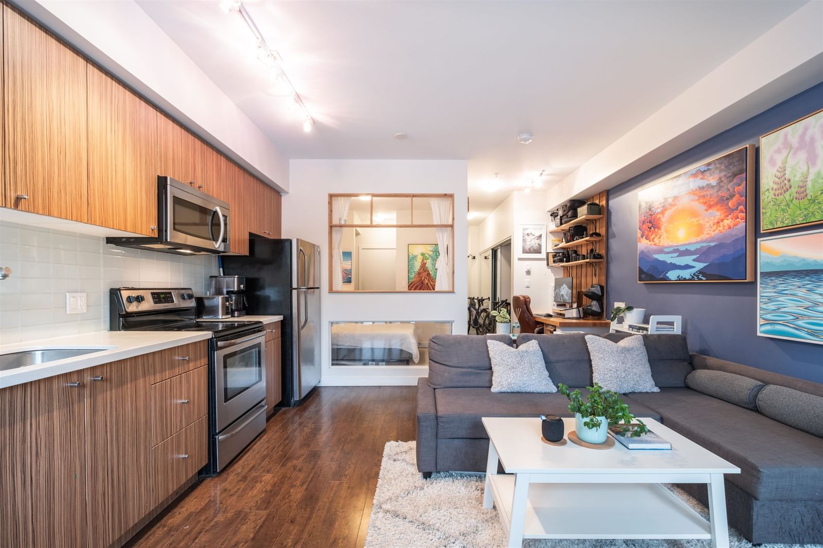 Listing Image 11