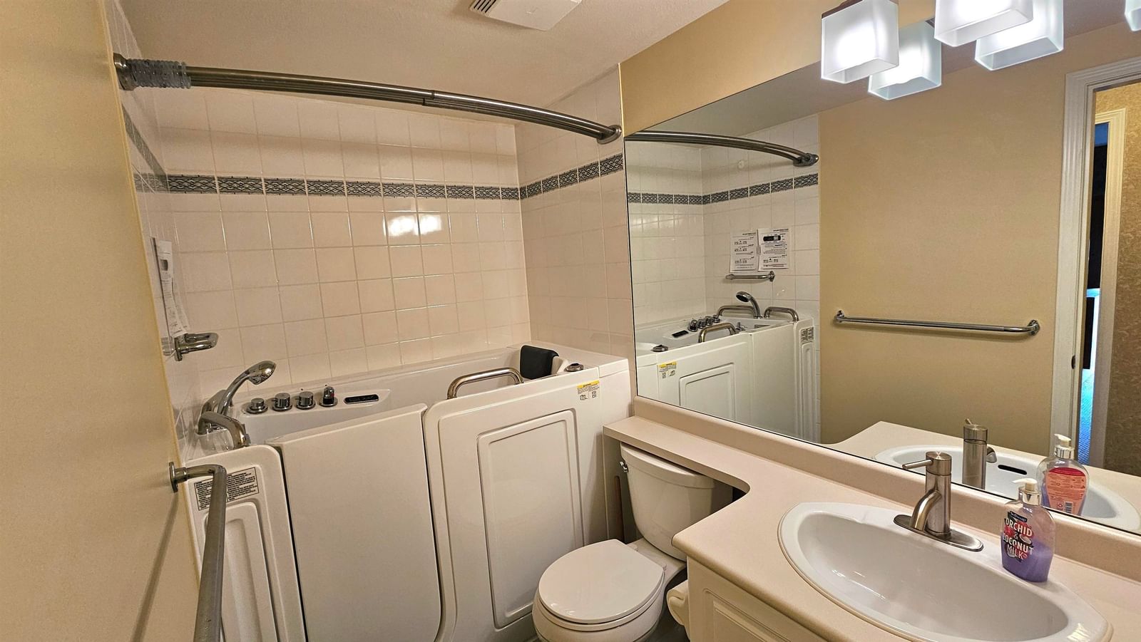 Listing Image 10