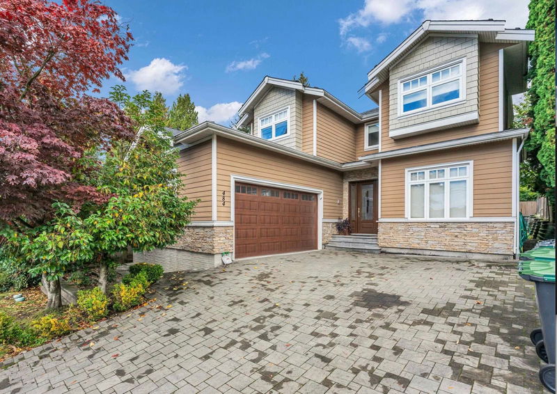 484 Queens Road W, North Vancouver, British Columbia