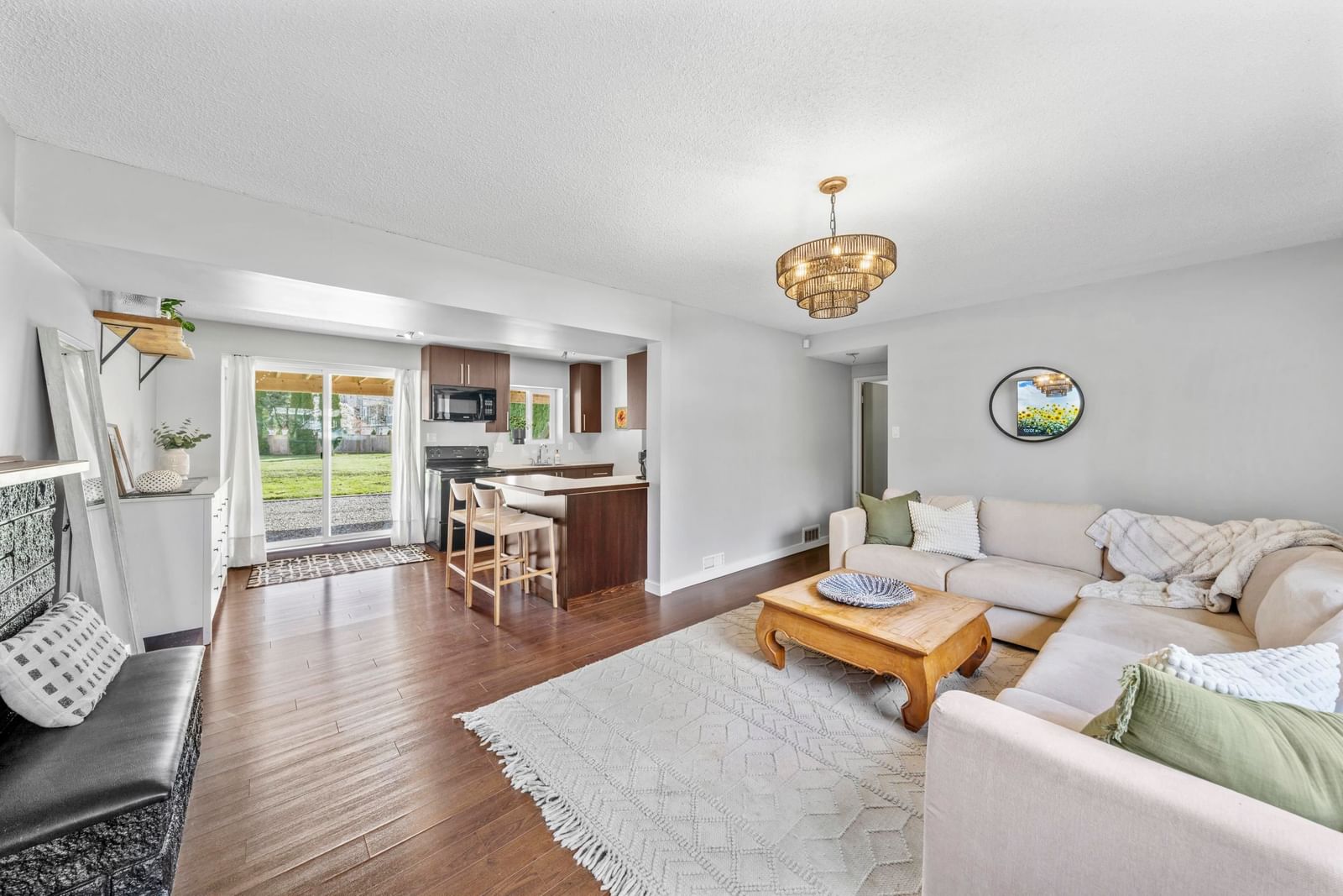 Listing Image 24