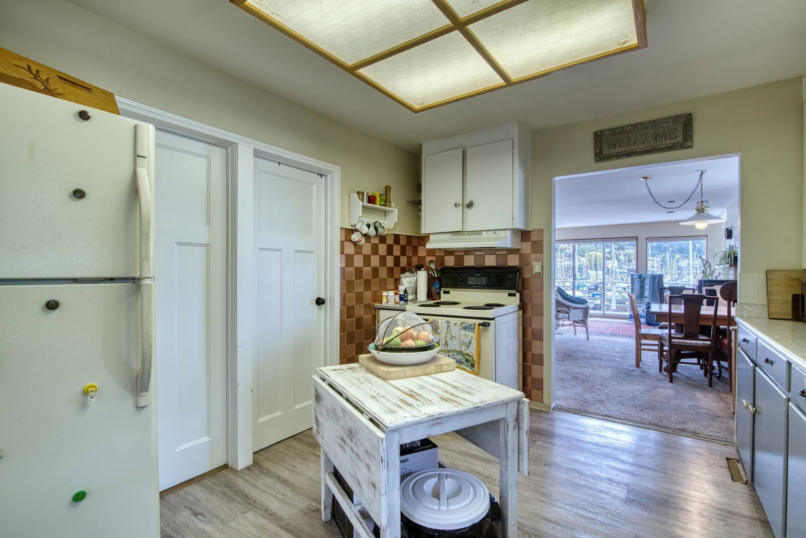 Listing Image 10