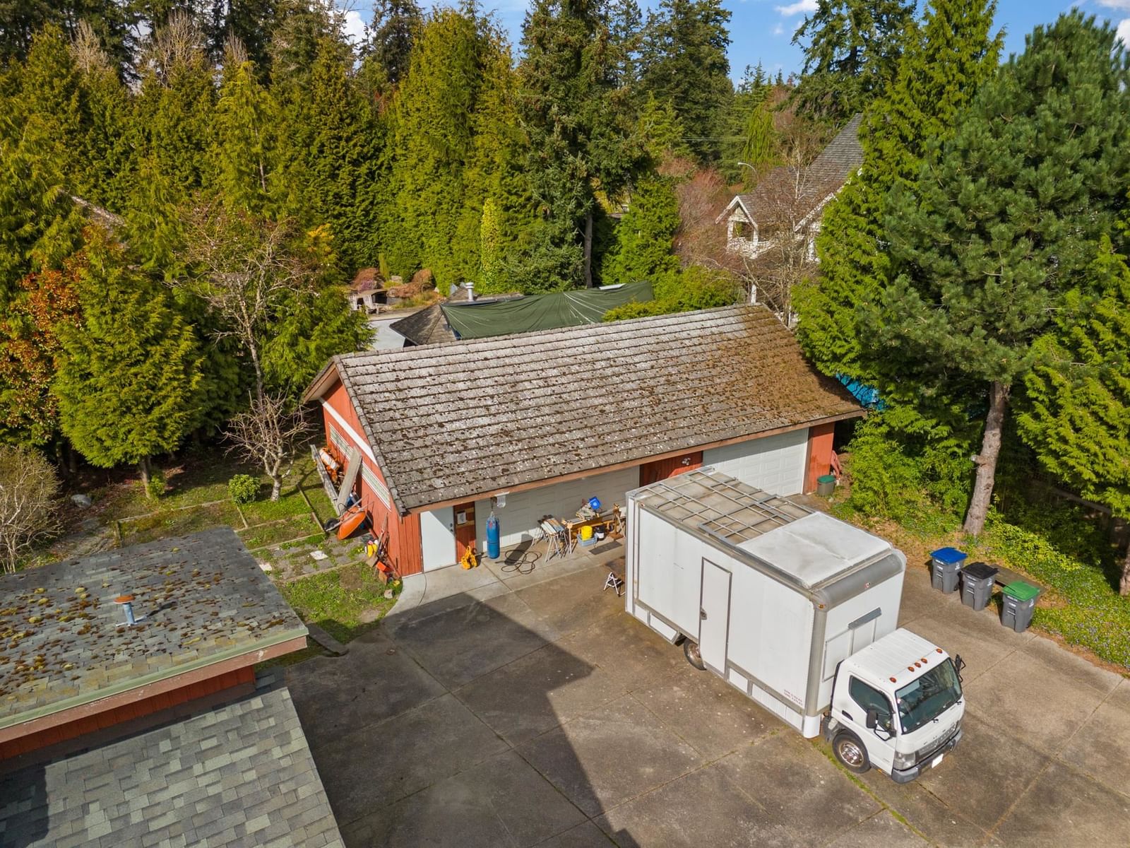 Listing Image 10