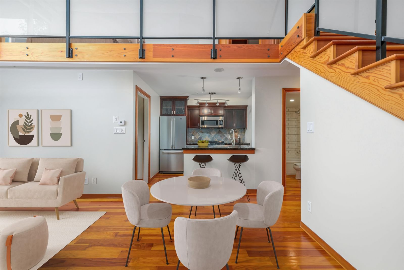 Listing Image 11