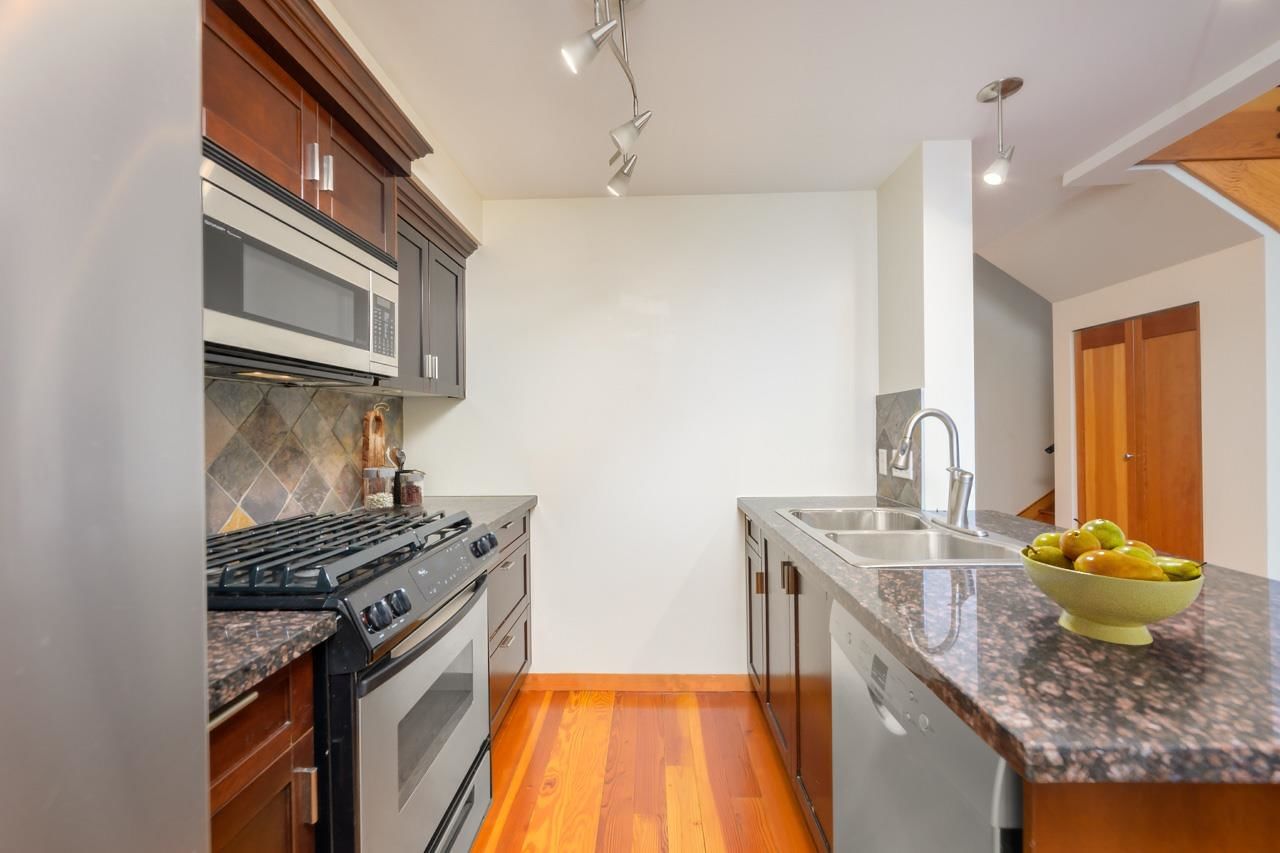 Listing Image 14