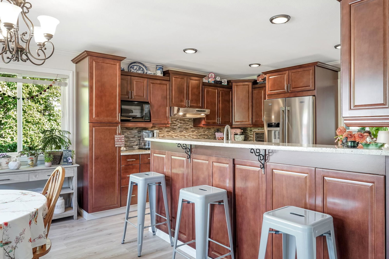 Listing Image 19