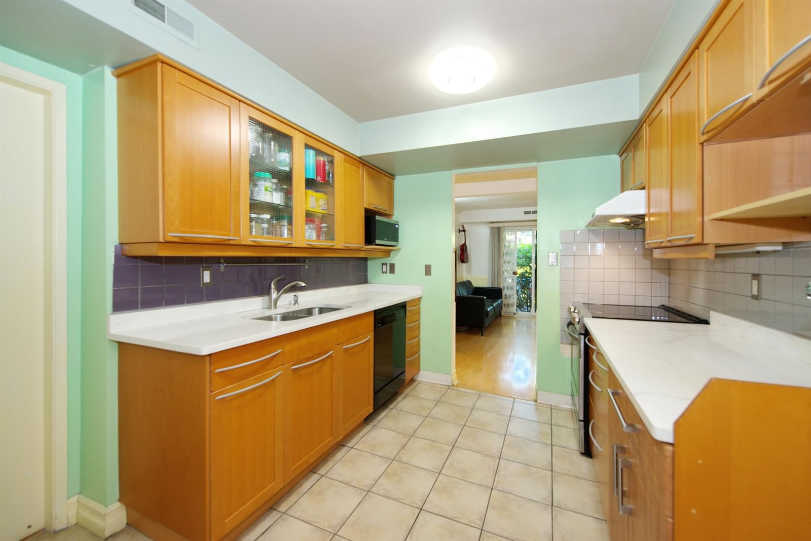 Listing Image 14