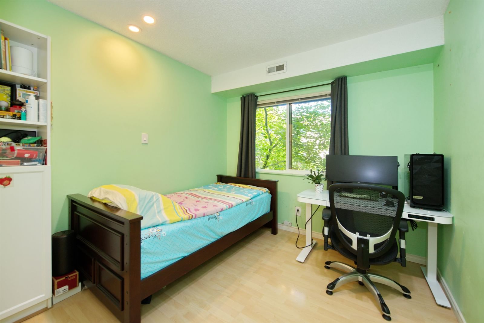 Listing Image 22