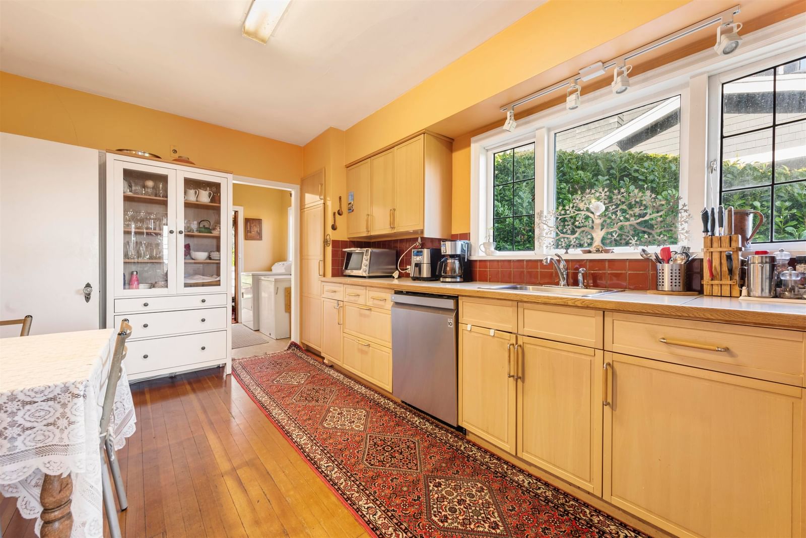 Listing Image 16