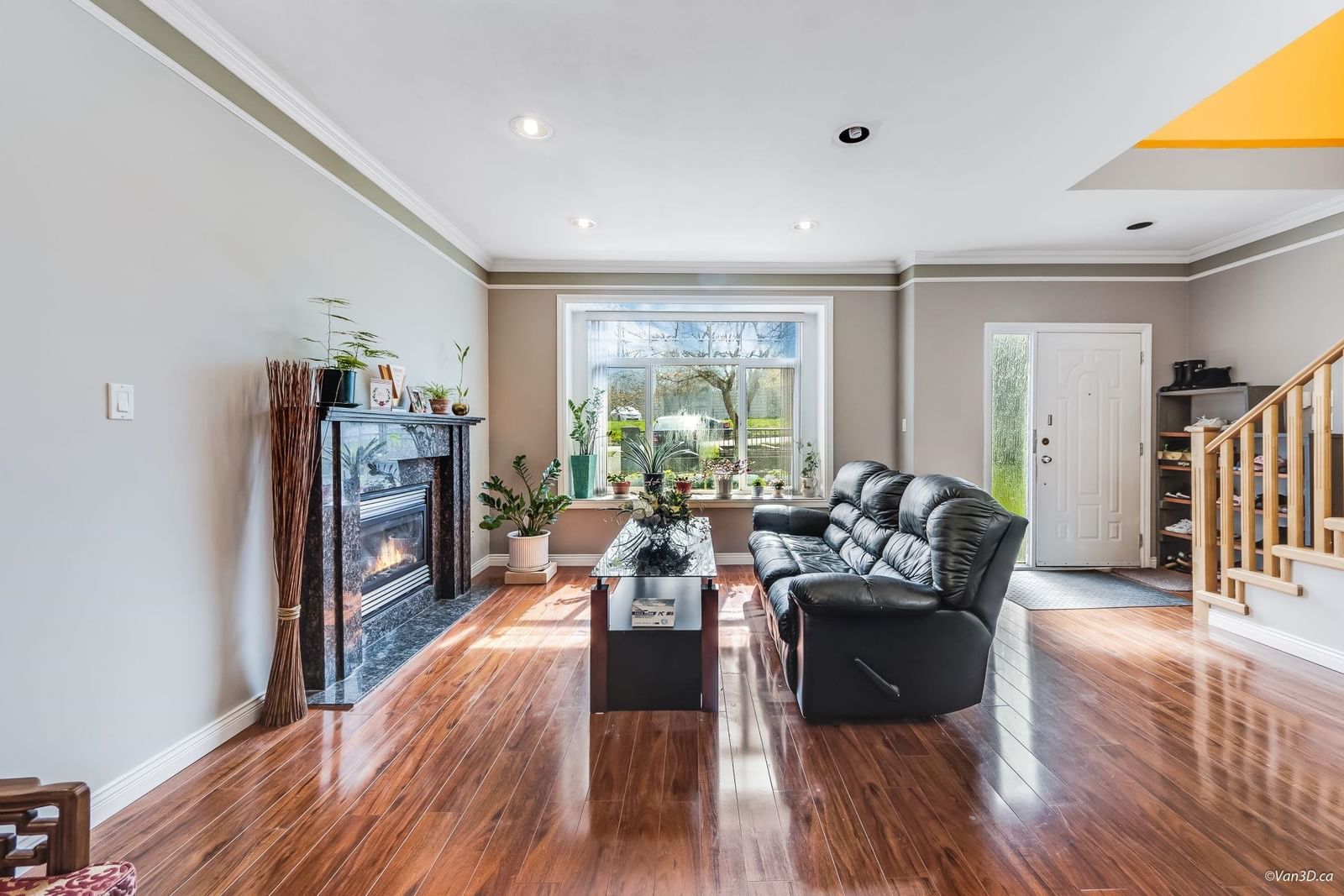 Listing Image 3