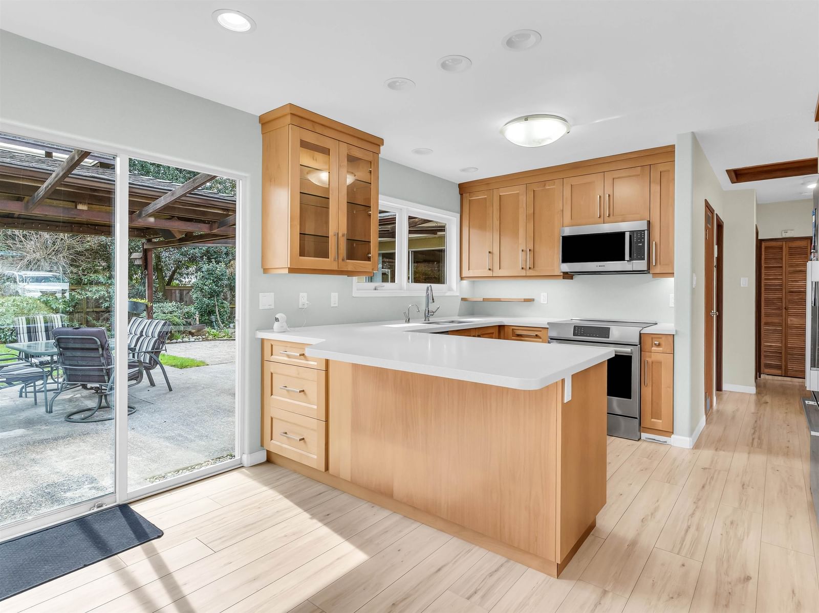 Listing Image 11
